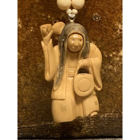 Celluloid Necklace w/ Netsuke Man Changing Faces Signed and Vintage - Picture 2 of 13